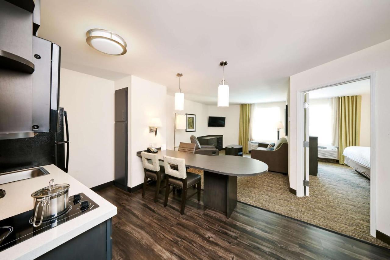 Sonesta Simply Suites Denver West Federal Center Lakewood Exterior photo