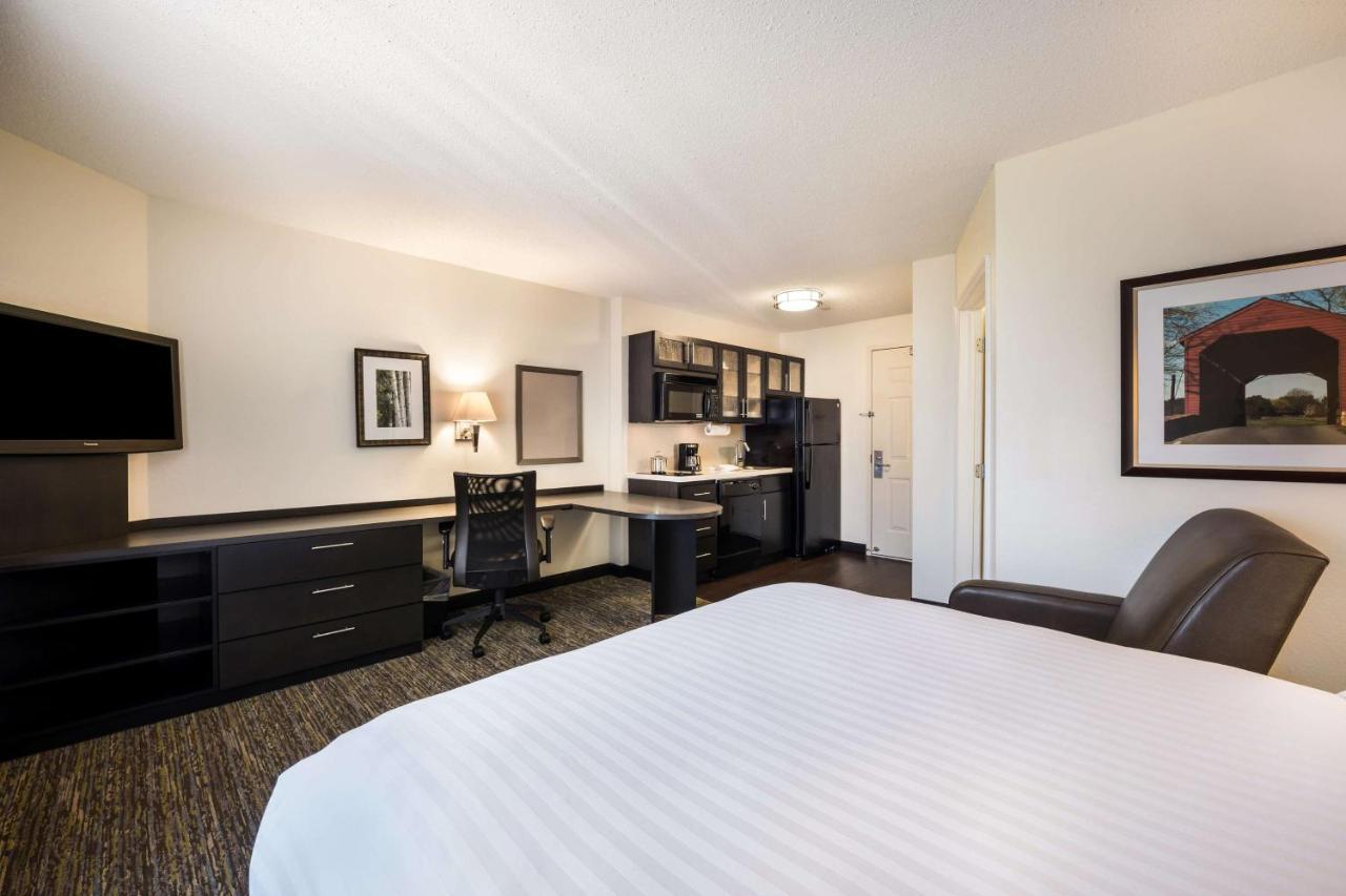 Sonesta Simply Suites Denver West Federal Center Lakewood Exterior photo